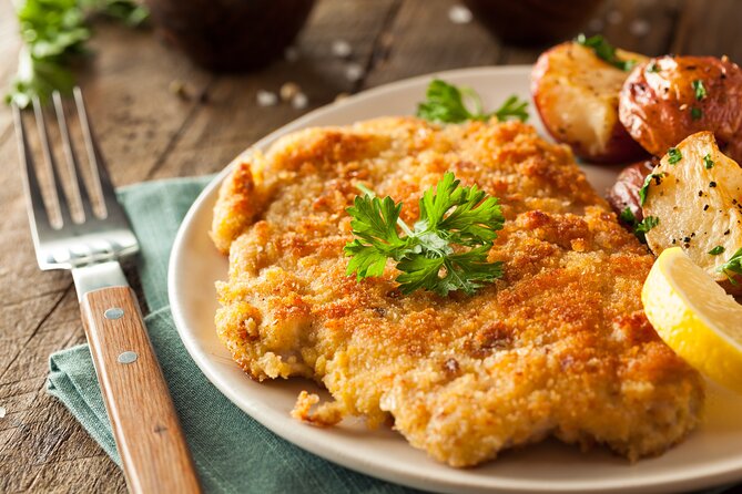 Traditional German Food and Nuremberg Old Town Private Tour - Tour Focus: Nurembergs Old Town