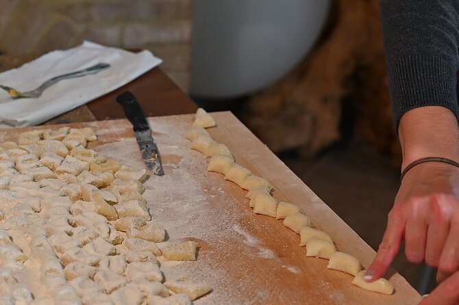 Umbrian Regional and Traditional Cooking Class With Lunch in Assisi - Discover the Authentic Umbrian Home in Assisi