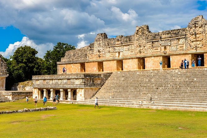 Uxmal and Kabah Ruins Tour From Merida With Lunch - Kabah Ruins