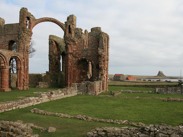 Viking Coast and Alnwick Castle Very Small Group Tour From Edinburgh - Opinions About Alnwick Castle