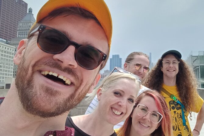 WALKIN WITH COLIN! Chicago : History-Mystery-Comedy-Tragedy - Meeting Point Specifics