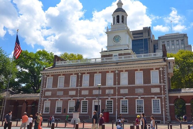 Welcome to Philadelphia: Private Half-Day Highlights Walking Tour - Exploring the Gayborhood