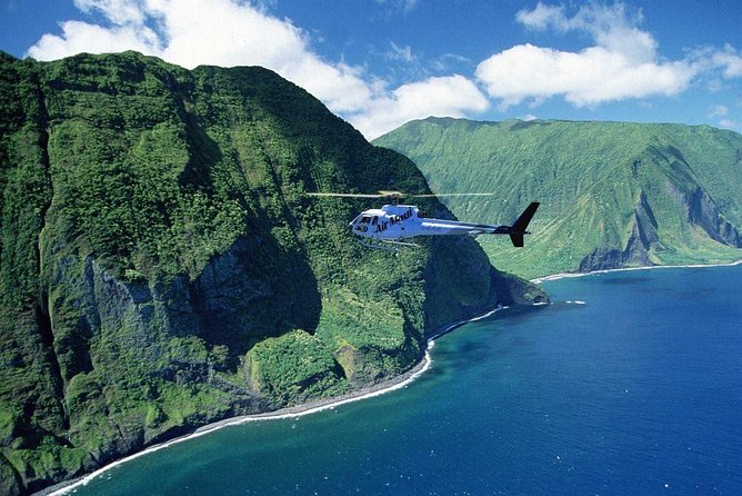 West Maui and Molokai 60-Minute Helicopter Tour - Tour Highlights