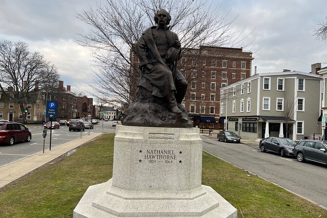 Wicked Awesome Tours: Witch Trial History and Salem Haunts! - Entertaining and Educational Salem Witch Tour