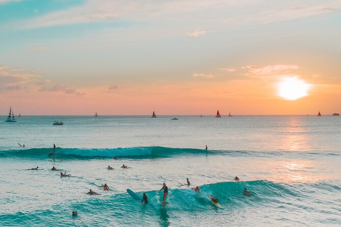 4 Hours of Surfing in the Fantastic Waves of Fuerteventura