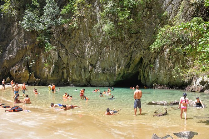 4 Island Snorkel Tour to Emerald Cave by Speed Boat From Koh Lanta