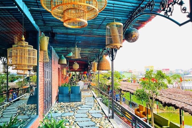 40 Minutes Herbal Bath & 20 Minutes Detoxic Himalayan Salt Snow - Traditional Vietnamese Healing Package