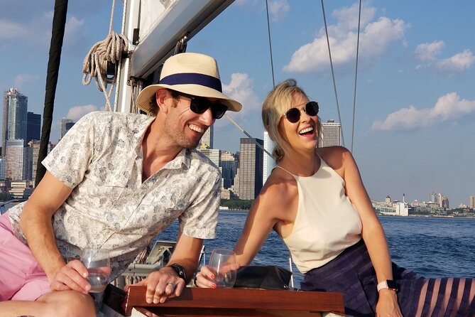 1 Hour Private Charter in New York Harbor for up to 6 People - End Point