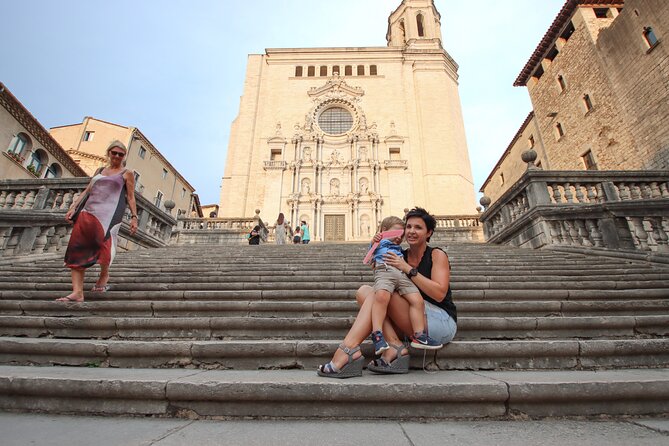 1-Hour Private Mini Photoshoot in Girona - Personalized Experience