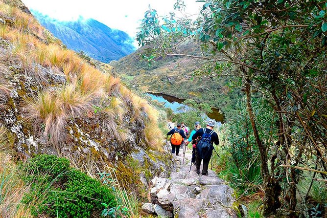 2-Day Private Tour of the Inca Trail to Machu Picchu - Exploring Machu Picchu Ruins