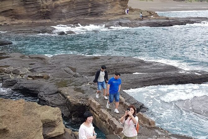 2-Day Tour to Jeju Island by Limousine Taxi - Admission Fees for Specific Attractions