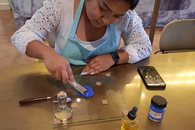 2 Hour Making Rembrandts Traditional Oil Paints in Amsterdam - The Sum Up