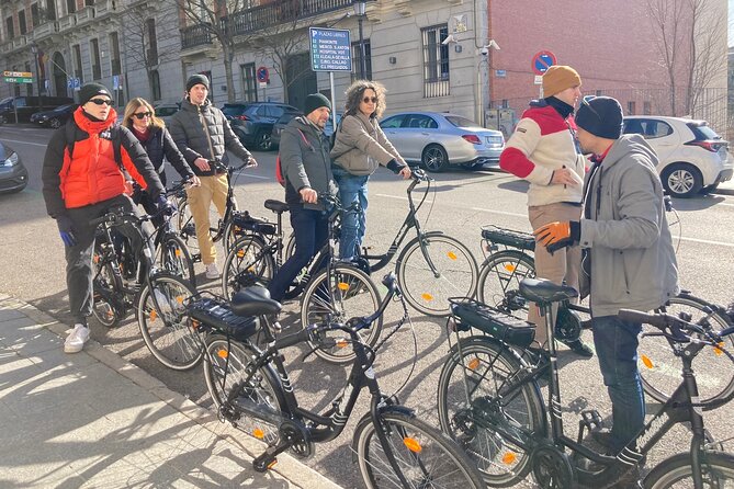 3-Hour Private Tour of Madrid by Bike - Bike Rental Included