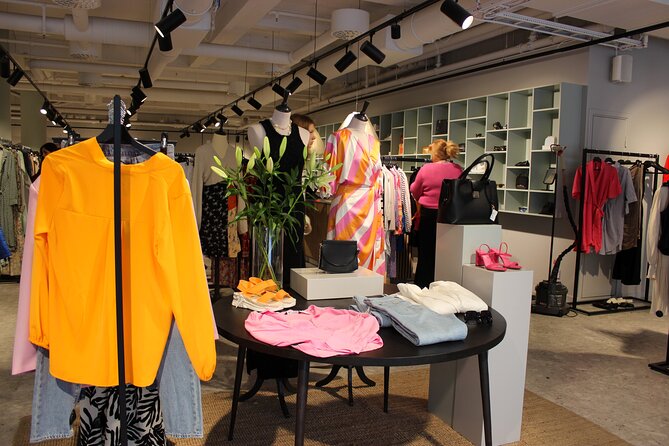 3 Hours Guided Shopping Tour in Stockholm Thrifting Stores - Thrifting Store Exploration