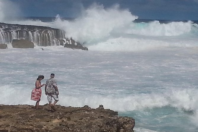6-Hour Private Customized Luxury Convertible Tour of Oahus North Shore - Top Sights to Visit