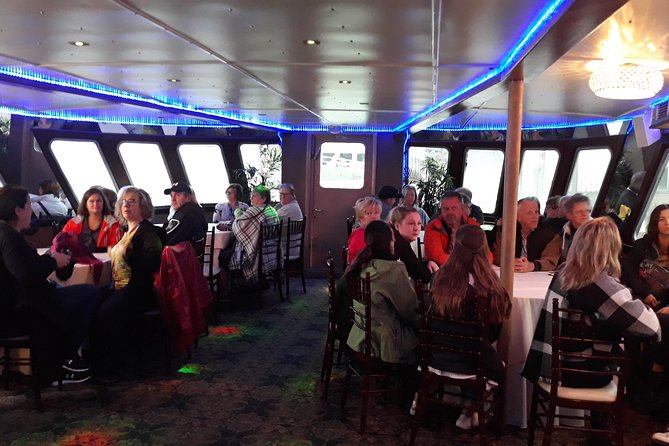 60 Min Sightseeing Cruise on a Yacht to View the Statue of Liberty - The Sum Up
