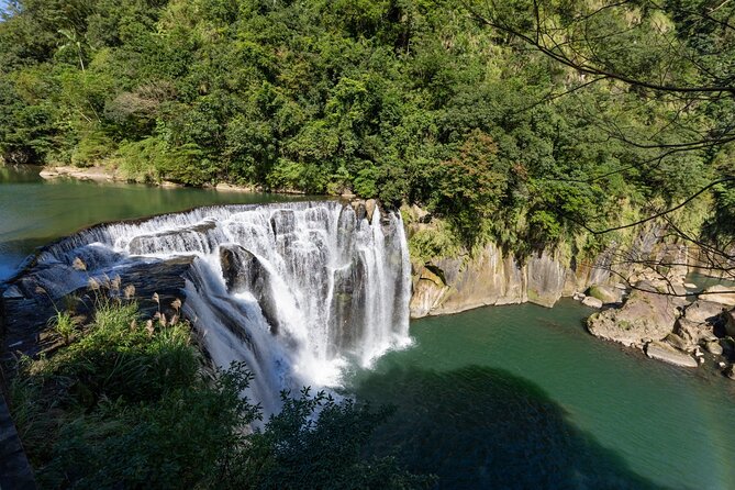7-Hour Jiufen Night View, Shifen Waterfall & Raohe Market Tour - Tour Details