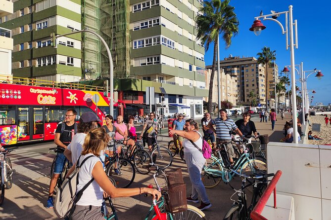 A Private Stroll Cycling Around Cádiz - Background
