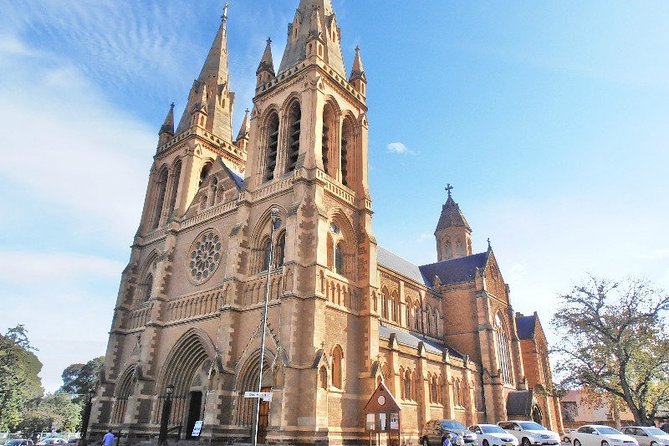 Adelaide Airport Transfers : Adelaide City to Airport ADL in Luxury Car - Assistance and Contact Information