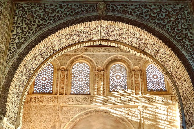Alhambra Private Tour With Pick up Service and Tickets - The Sum Up