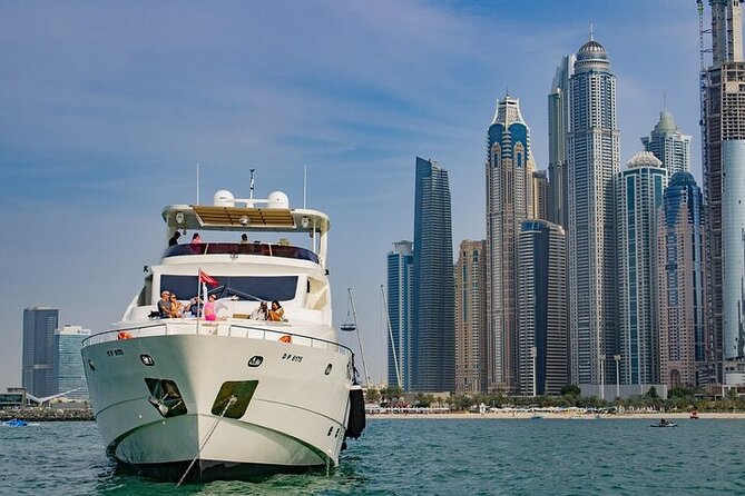 Amazing Dubai Marina Luxury Yacht With Breakfast - Features of the Luxury Yacht