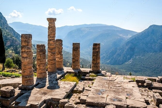 Audiovisual Self-Guided Tour With AR and 3D in Delphi - Enhancing Your Delphi Adventure With AR and 3D