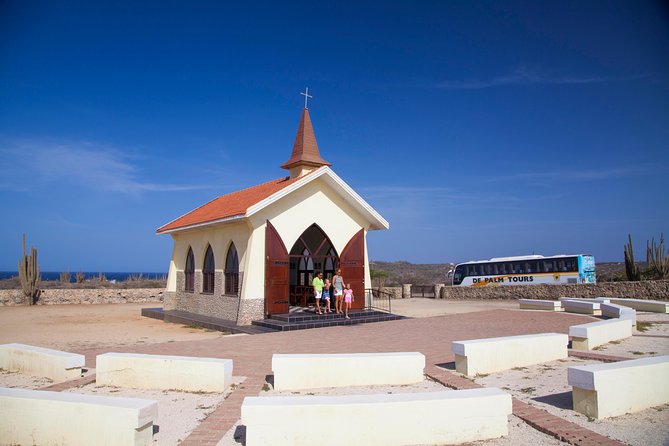 Best of Aruba by Bus - Transportation and Tour Guide
