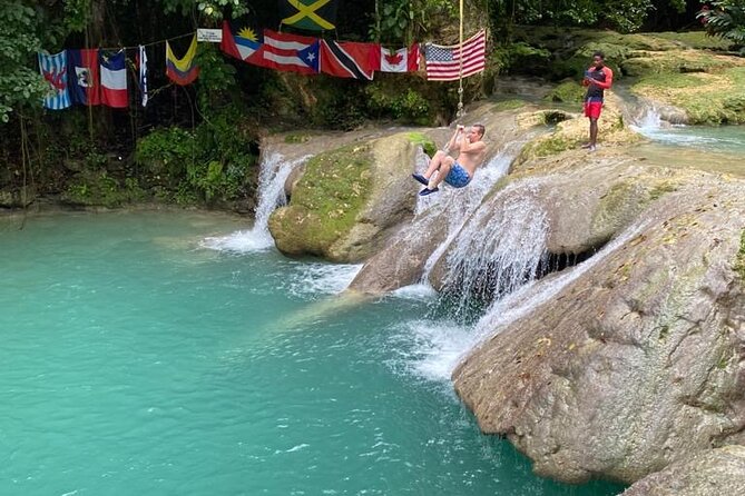 Blue Hole and Sightseeing Tour From Falmouth - Physical Exertion and Accessibility