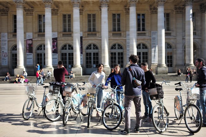 Bordeaux by Bicycle: a 3-Hour Tour Immersive Experience" - Equipment and Safety