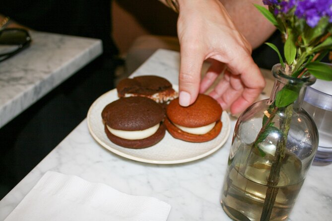Brooklyn Heights, Brooklyn Bridge, and DUMBO Food Tour - Sample Delectable Pastries and Sweets