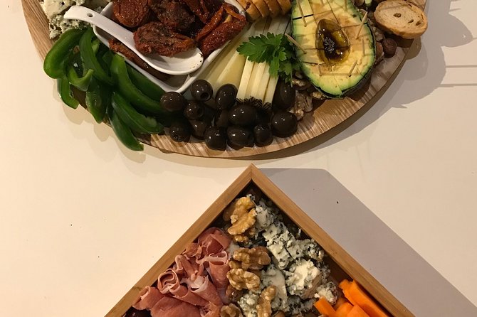 Build A Catalan Charcuterie Cheese Board & Wine Pairing (V/VG Options) - Enhancing the Experience With Accompaniments