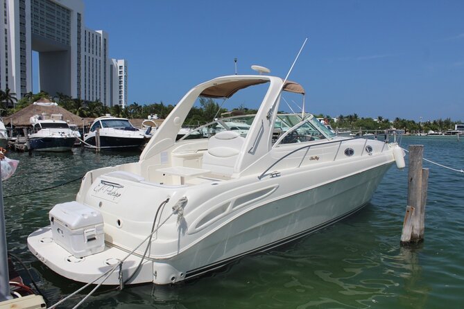 Cancun Bay Private 2-Hour on a Luxury Yacht - Dining at Restaurant KRUDO