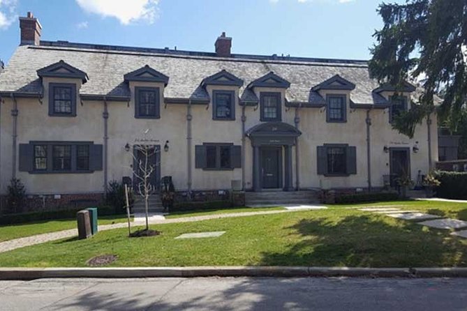 Casa Loma: Uncover the Stories Behind the Regal Facades on an Audio Walking Tour - Questions and Help