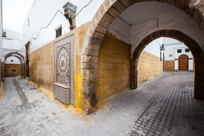 Casablanca Layover Tour With Round-Trip Airport Transfer - Tour Guides and Their Expertise