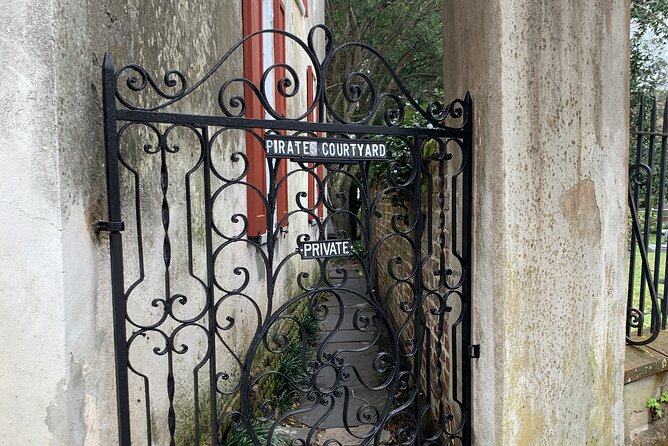 Charlestons Haunted Ghost Tour - Solo Smart Phone Guided Tour - App Features and Navigation
