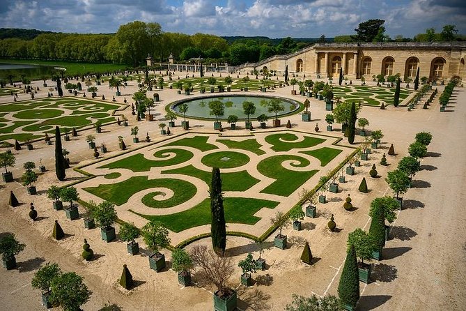 Château of Versailles and Marie Antoinettes Petit Trianon Private Tour - Guides Knowledge and Quality