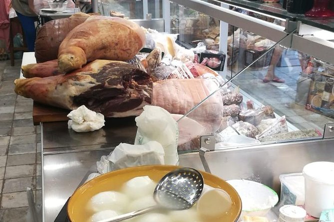 CHEESE, WINE OIL and LEMON TOUR Food and Walking in Sorrento - Overall Rating and Review Breakdown