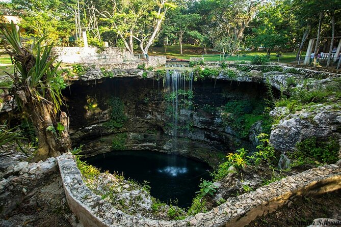 Chichen Itza Options Tour With Sacred Cenote Saamal and Valladolid City - Meeting and Pickup