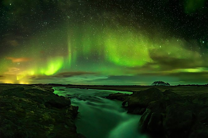 Classic Northern Lights Tour From Reykjavik With Live Guide and Touch-Screen Audio Guide - Customer Experiences and Feedback