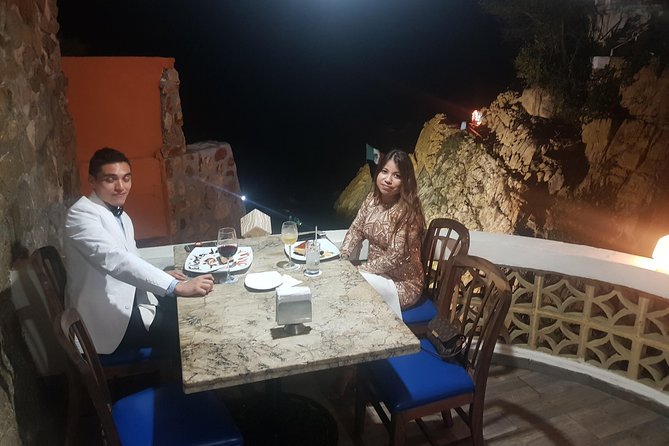 Cliff Diver De Luxe 3 Course Dinner at "La Quebrada" in Acapulco - The Sum Up