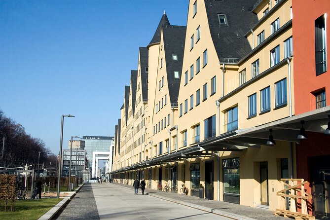 Cologne Scavenger Hunt and Best Landmarks Self-Guided Tour - Entry Fees and Food & Drinks