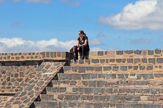 Discover the Amazing Pyramids of Teotihuacan and Guadalupe Shrine, With Lunch - Basilica De Guadalupe