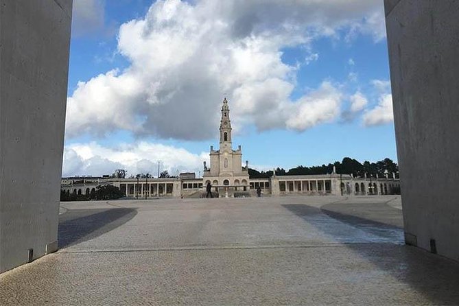 Divine Fátima Full Day Private Tour - Tour Duration and Location