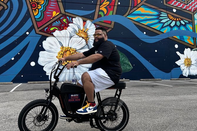 Downtown Dallas Night Sightseeing 2 Hour E-Bike Tour - Moonlit Guided E-Bike Tour