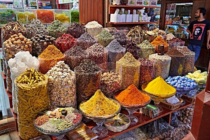 Dubai Walking Tour "Fahidi Area, Dubai Museum, Souks" - Meeting and Pickup Information