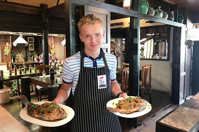 เมนูเซ็ตที่ 2 ของร้านครัวไทย - แนะนำ - เซ็ตที่ 2: ข้าวผัดไข่ใส่กุ้ง