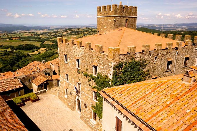 Exciting Tuscany Tour - Exploring Pitigliano
