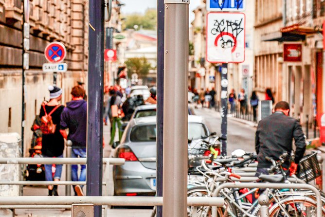 Explore Bordeaux in 1 Hour With a Local - Common Questions