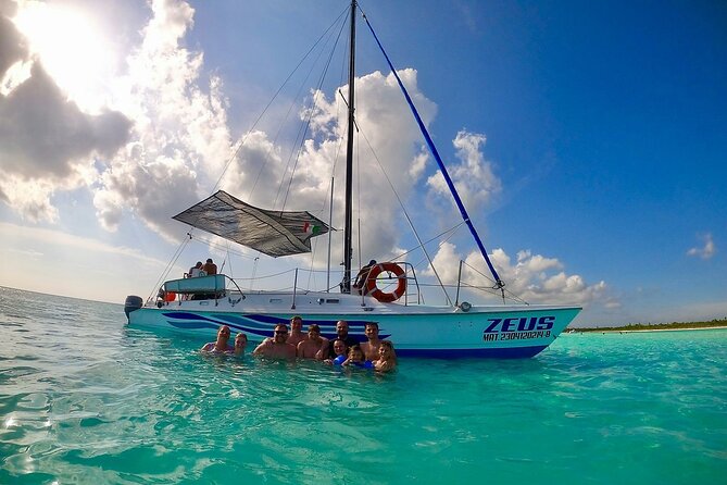 Explore the El Cielo Reef by Catamaran With Beach Break. - Memorable Moments and Friendly Staff