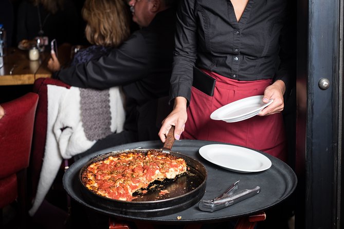 Friday Pizza Walk of Downtown Chicago - Indulge in Neapolitan Pizza